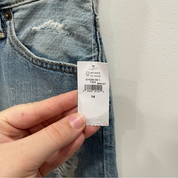 Gap 5 Pocket Light Wash Distressed Denim Shorts Size 14 Raw Hem - Picture 8 of 13